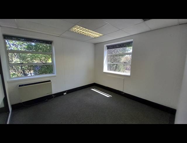 240M² OFFICE TO LET IN BRYANSTON